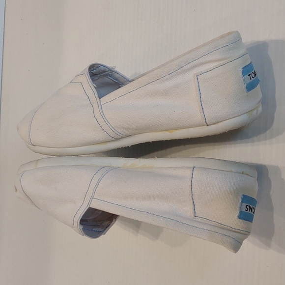 Toms Women's White With Blue Contrast Stitching Classic Alpargata Loafer Flats - Picture 7 of 12